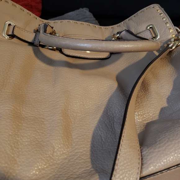 Michael Kors taupe leather gold studded Hamilton - Picture 6 of 10